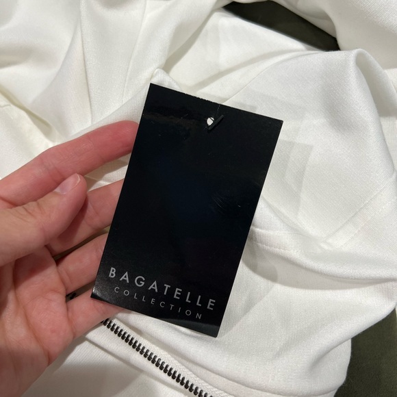 Bagatelle White Jacket‎ - Picture 7 of 7
